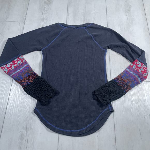 Free People Women's Small In The Mix Cuff Top Navy Blue Thermal Boho Long Sleeve - Picture 6 of 12